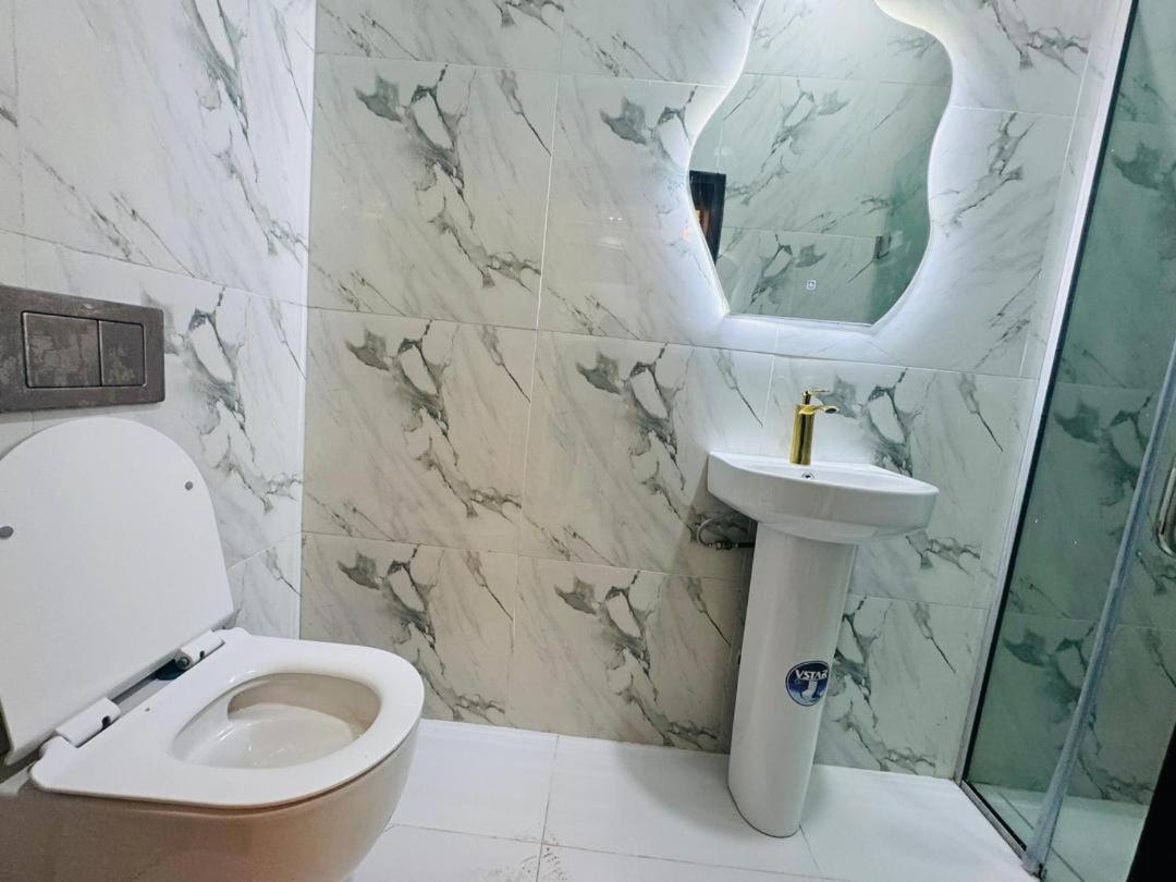 Villa Toscana Luxe Gra Port Harcourt Buitenkant foto